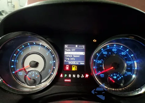 2016 Chrysler Town & Country Touring из США, поврежденный, VIN 2C4RC1BG3GR186857